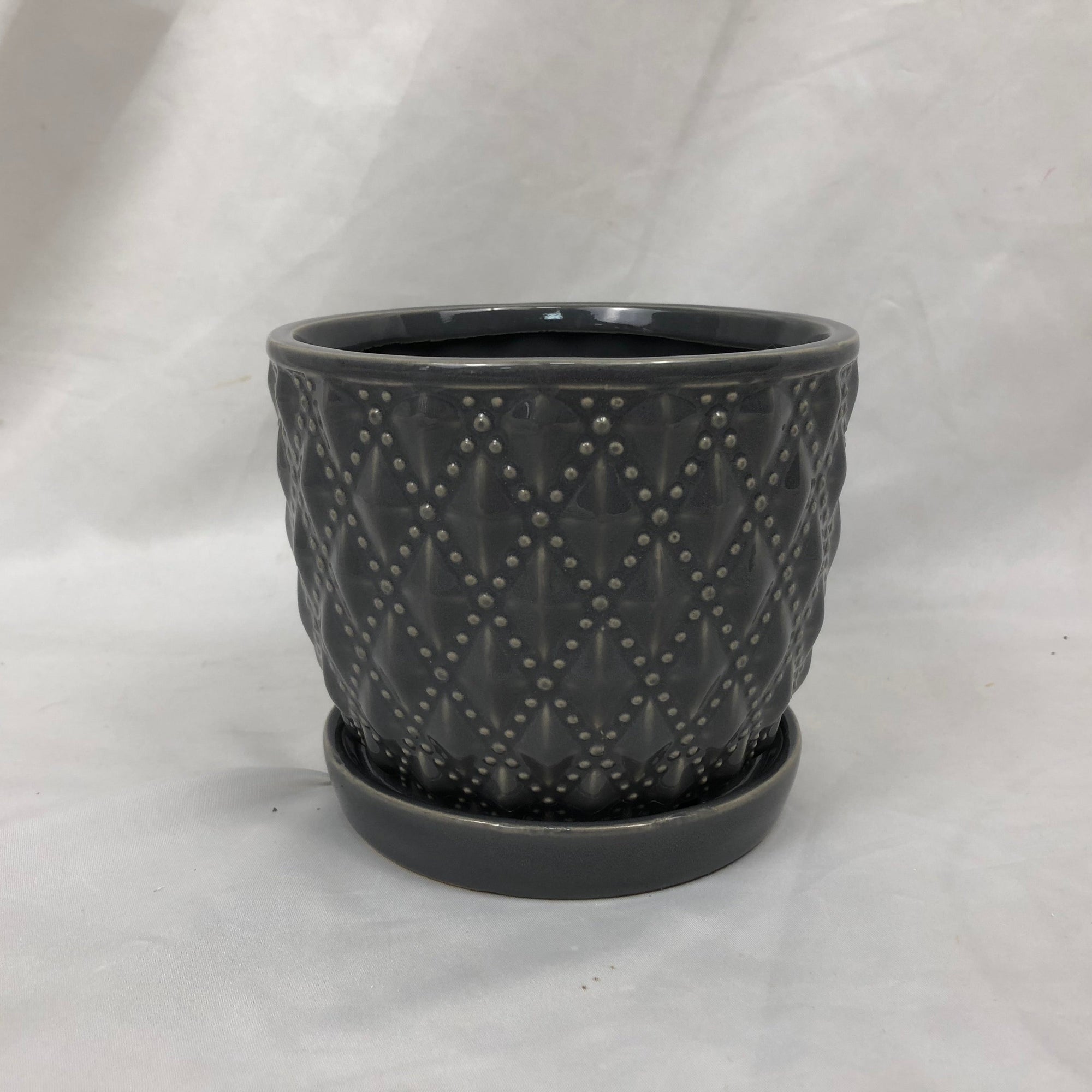 Beaded Diagonal Planter with Attached Saucer