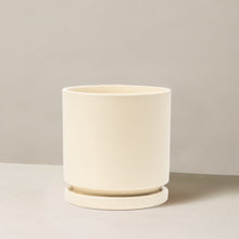 Isabella Planter