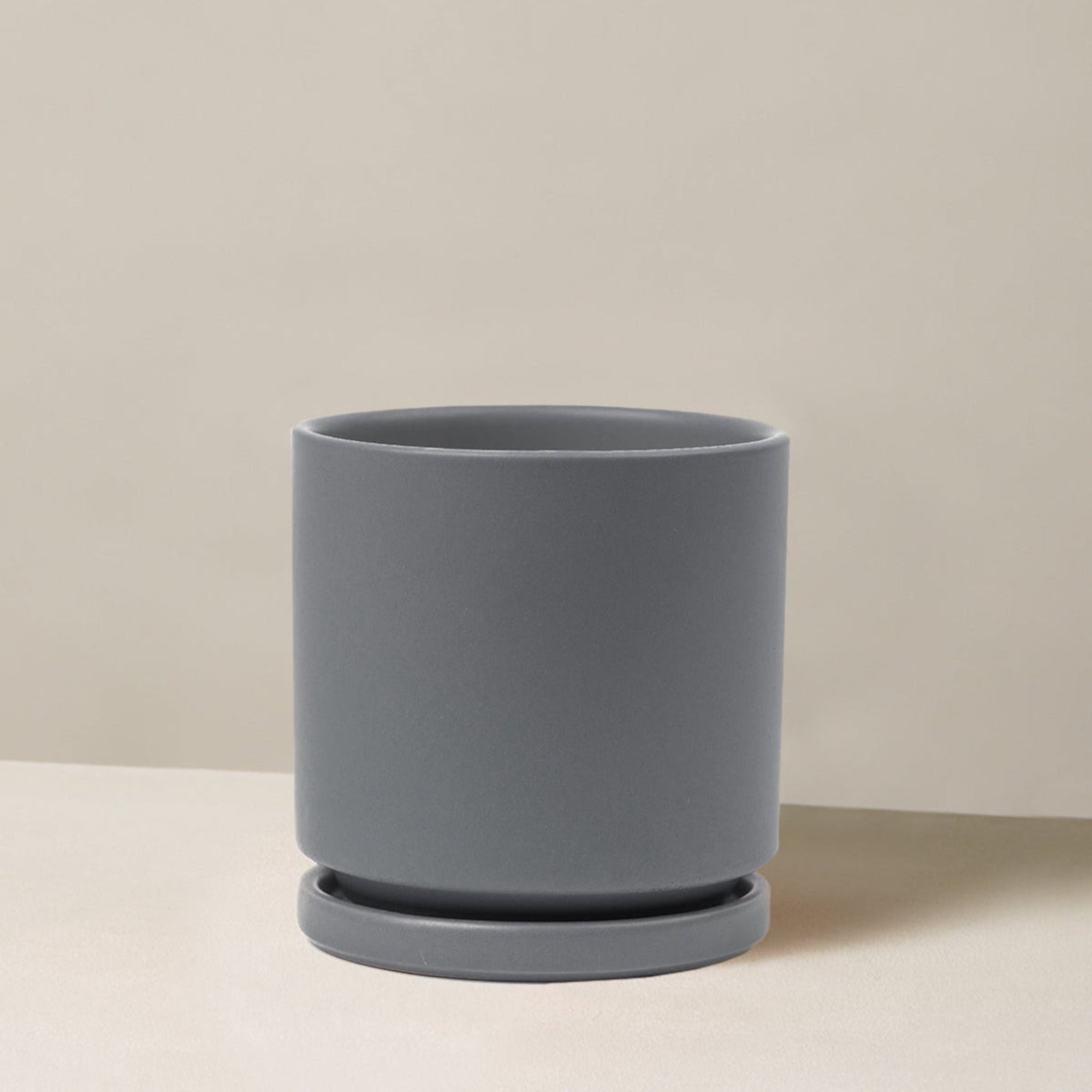 Isabella Planter