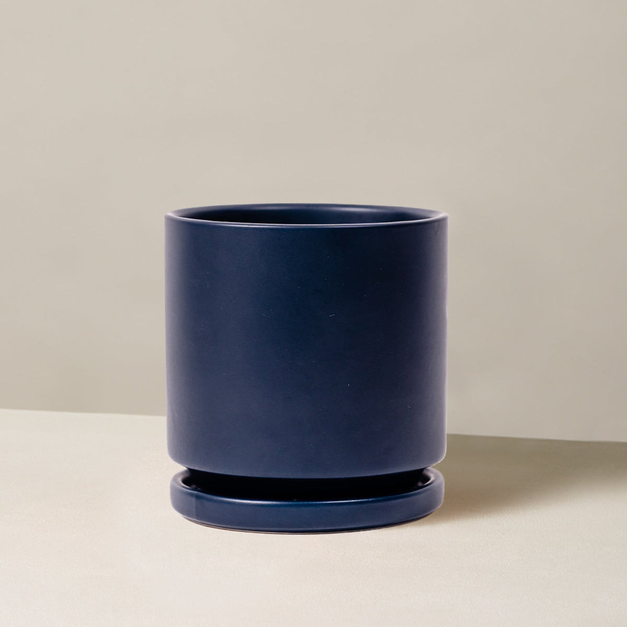 Isabella Planter